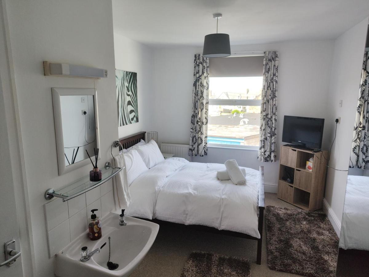 Styles & White Stays - Central Newquay Newquay  Ngoại thất bức ảnh
